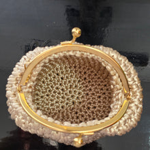 Cargar imagen en el visor de la galería, Monedero Vintage
