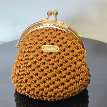 Cargar imagen en el visor de la galería, Monedero Vintage
