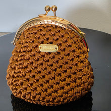 Cargar imagen en el visor de la galería, Monedero Vintage
