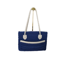 Cargar imagen en el visor de la galería, Legado Crochet Tote (Portátil 12 y 15 pulgadas)
